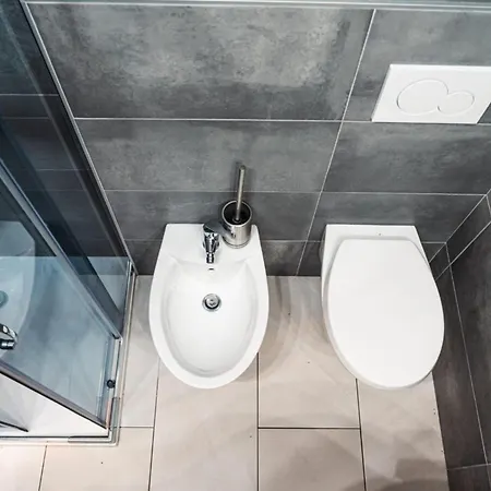 Apartment Renovated With Pool In *